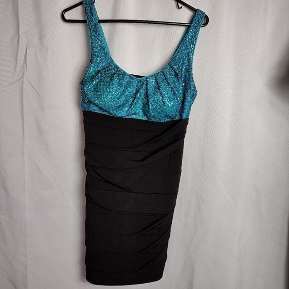 ruby Rox sequined dress - Picture 1 of 6